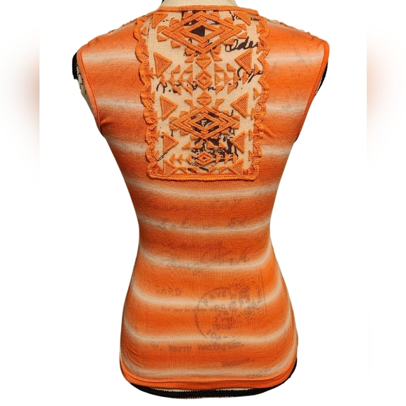 iZ Byer Sleeveless Cowl Aztec Sheer Lace Back Blouse - Picture 3 of 8